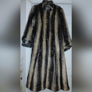 PAMELA McCOY FULL LENGTH FAUX CHINCHILLA FUR REPLICA FUR LONG COAT MED